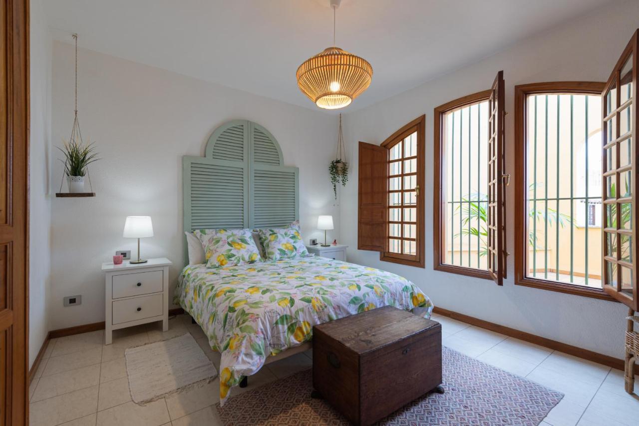 The Yellow House - Solarium - Climatized Pool Gáldar المظهر الخارجي الصورة